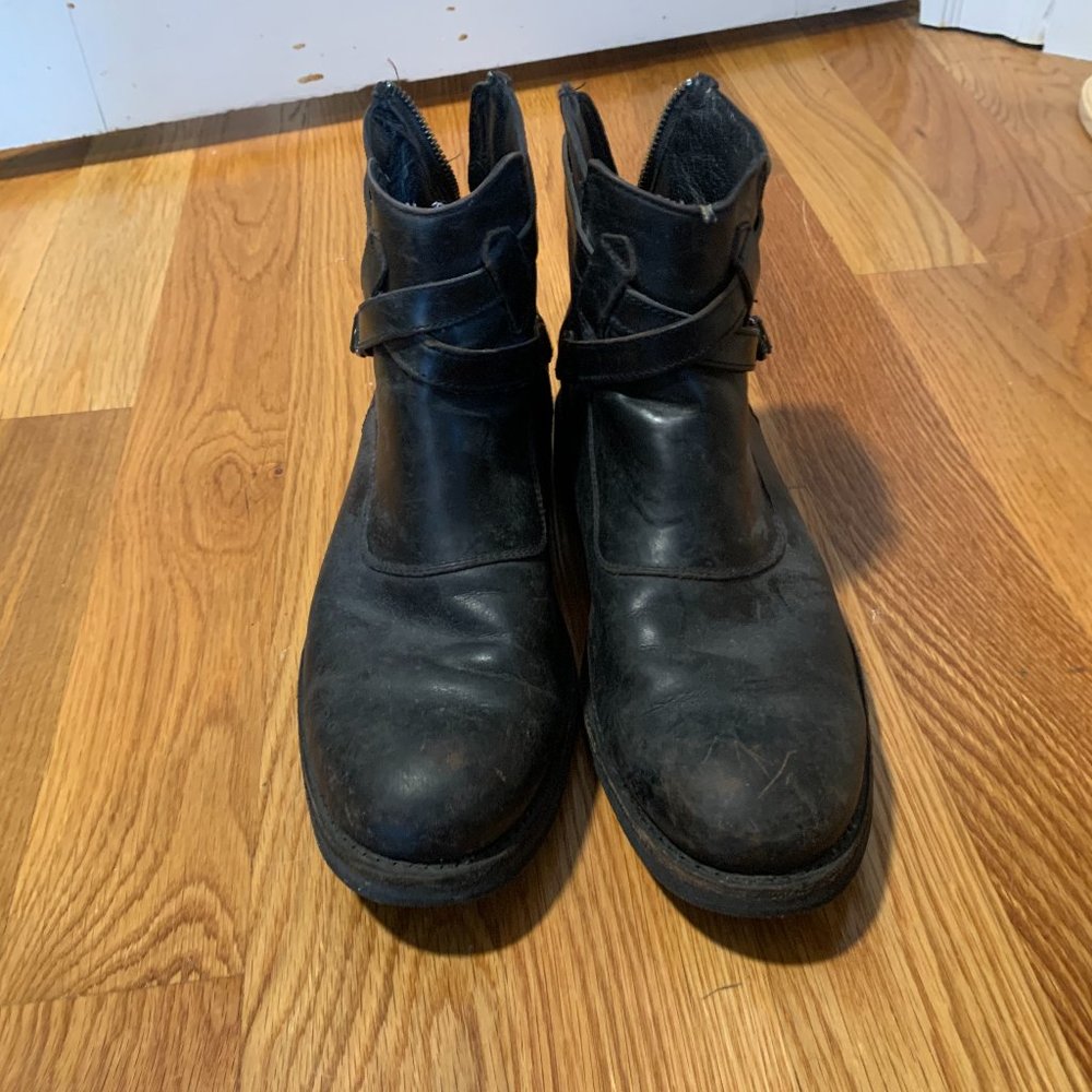 FRYE Black Leather Cross Strap Leather Boots - Size 9.5